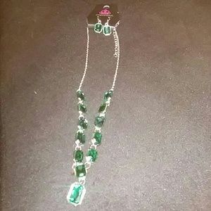 Paparazzi Necklace & Earring Set